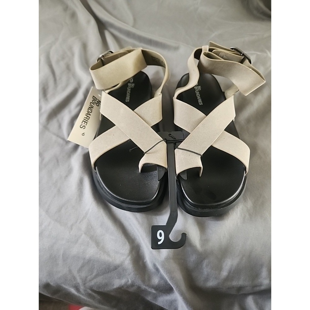 No Boundaries Women's X-Strap Toe Loop Sandals Size‎ 6 NWT